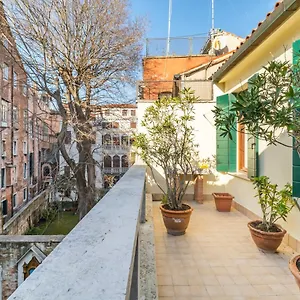 del-remer-apartment-5mins-from-san-marco-sq.hotelslidodijesolo.com/